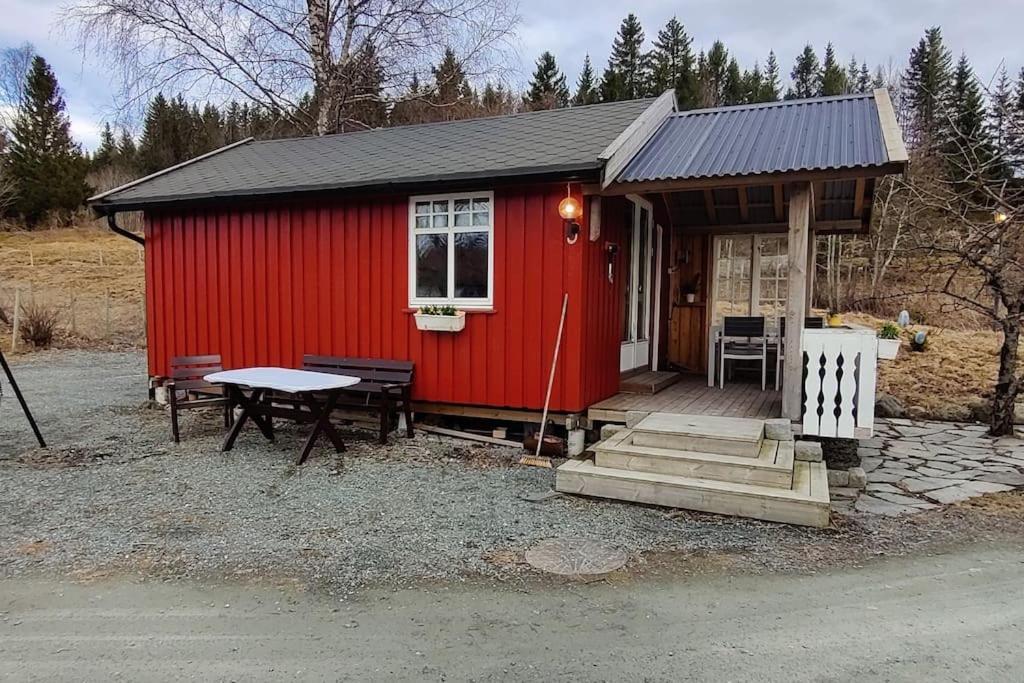 Idyllisk Minihus I Landlige Omgivelser - Med 5 Sengeplasser Og Parkering Åsen Eksteriør bilde