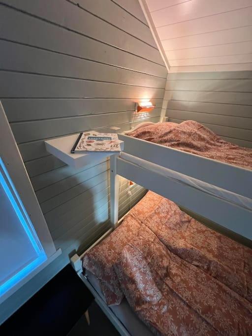 Idyllisk Minihus I Landlige Omgivelser - Med 5 Sengeplasser Og Parkering Åsen Eksteriør bilde