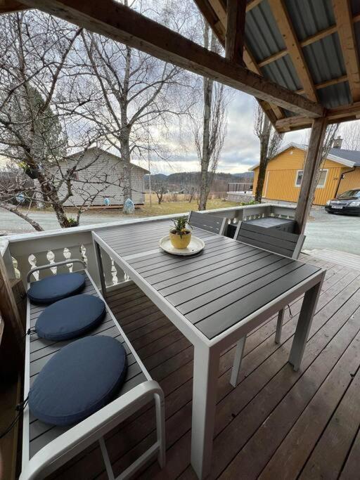 Idyllisk Minihus I Landlige Omgivelser - Med 5 Sengeplasser Og Parkering Åsen Eksteriør bilde