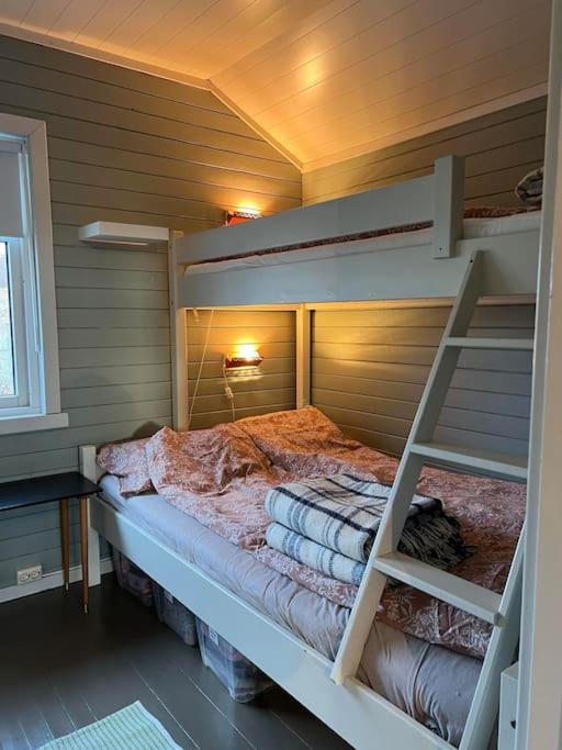 Idyllisk Minihus I Landlige Omgivelser - Med 5 Sengeplasser Og Parkering Åsen Eksteriør bilde